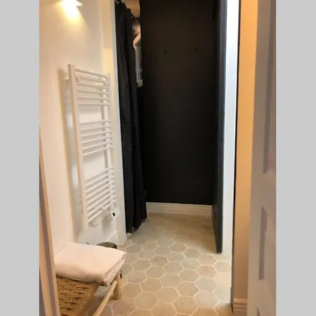 Apartment Vue Dans Le Quartier De Saint Victor