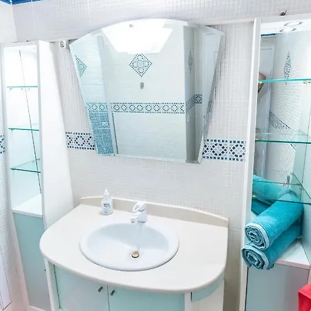 Superbe 100m2 - 2 Balcons - Proche Gare - Climatise Apartment Marseille