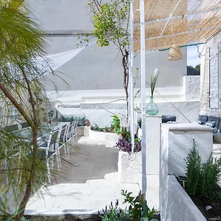 La Maison De Famille 3 8 Pers Terrasse Parking Clim Holiday home Marseille