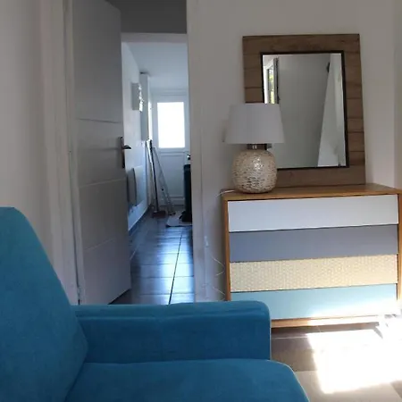 Cabanon Aux Goudes A Avec Vue Holiday home Marseille