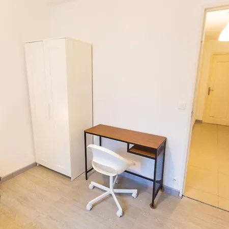 Apartment Superbe T4 Renove Spacieux Avec Stationnement Libre Et Gratuit Marseille