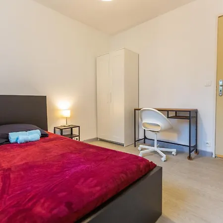 Superbe T4 Renove Spacieux Avec Stationnement Libre Et Gratuit Marseille