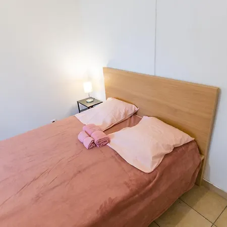Apartment Superbe T4 Renove Spacieux Avec Stationnement Libre Et Gratuit Marseille