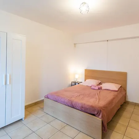 Apartment Superbe T4 Renove Spacieux Avec Stationnement Libre Et Gratuit Marseille