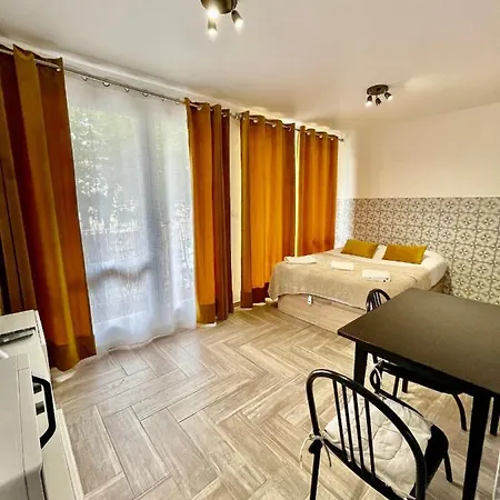 Studio Place Des Marseillais , Gare Saint Charles Apartment *