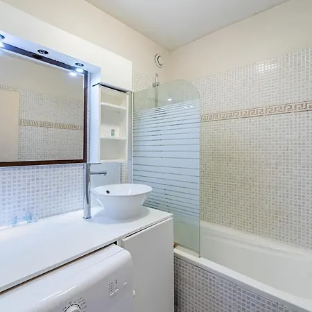 Appart N Suites: 1 Chambre Et Sejour Au Calme+ Parking+ Netflix Apartment Marseille