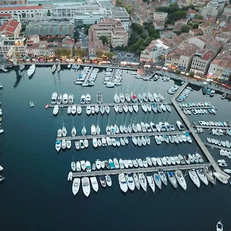 Yacht 22m Nuit Insolite Au Vieux Port, * 马赛