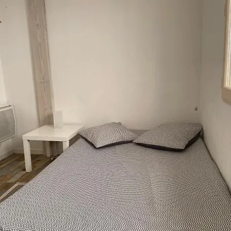 L'ephemere Saint Louis - Maison Rouge Apartment