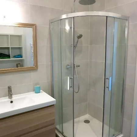 Apartment Joli T2 En Hypercentre De Marseille