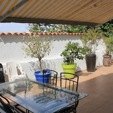 Holiday home Maison 3 Gde Terrasse Proche Vieux Port Et Sncf Marseille