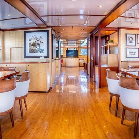 Yacht Clara One 32m Luxe * Marseille