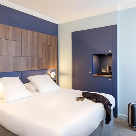 Mercure Centre Bompard La Corniche Hotel