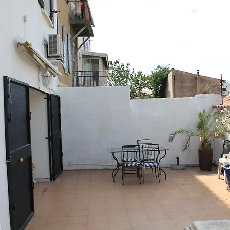 Holiday home Maison 3 Gde Terrasse Proche Vieux Port Et Sncf