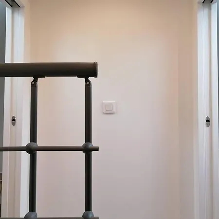 Apartment : Joli Avec Garage