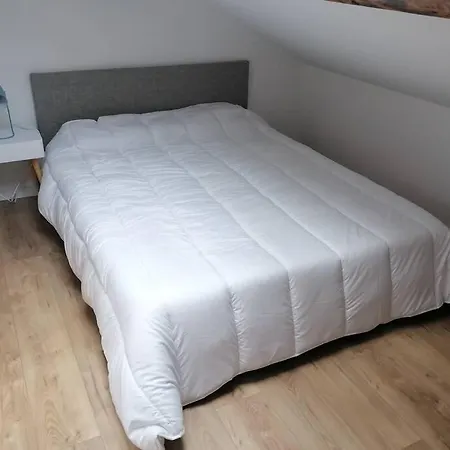 : Joli Avec Garage * Μασσαλία