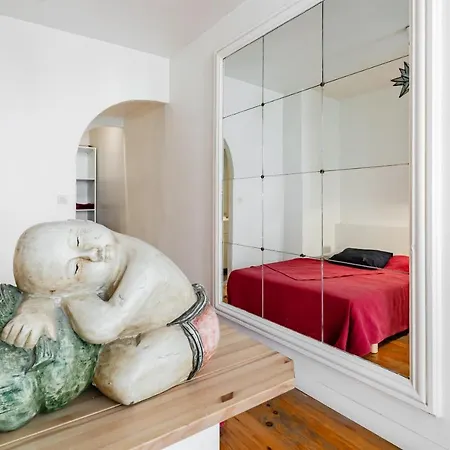 De Grand Standing, Joliment Decore