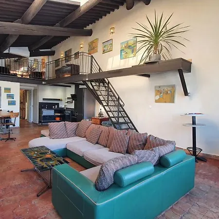 Appartement Grand Loft En Plein Coeur Du Vieux-port *