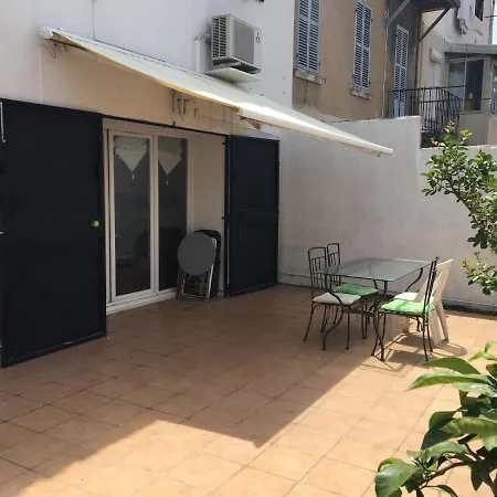 Maison 3 Gde Terrasse Proche Vieux Port Et Sncf Holiday home Marseille