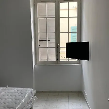 Five Stars C6 Marseille