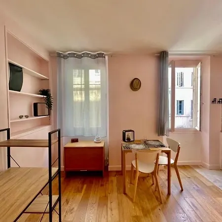Charming Studio Near The Old Port *