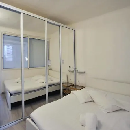 Apartment Near The Old Port Marseille