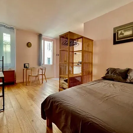 Apartment Charming Studio Near The Old Port Marseille