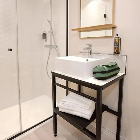 Life Vp - Vieux Port Hotel 3*
