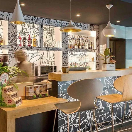 Hotel Ibis Timone 3*