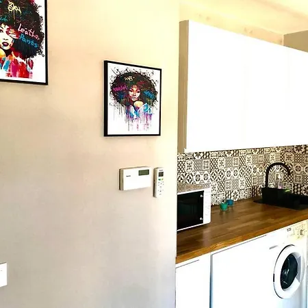 Studio Love Room Jacuzzi Privatif Prado Velodrome. * Marseille