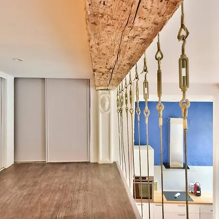 Superbe Mezzanine Au Coeur Du Panier *