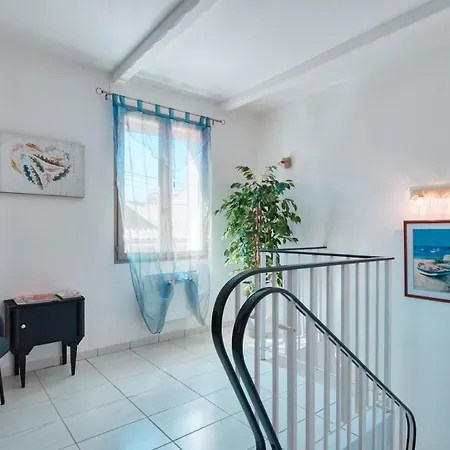 Maison De Ville Avec Jardin A Mazargues