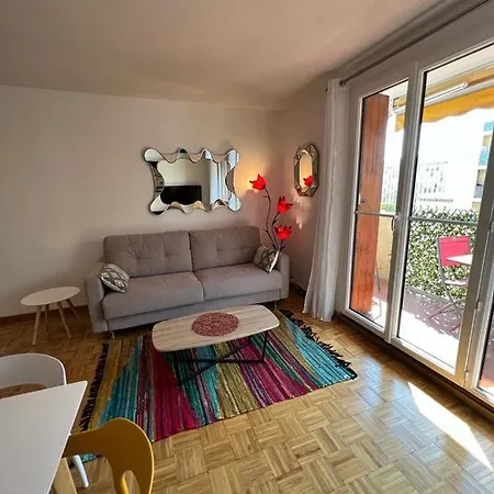 Marseille, Bel Et Spacieux De 60m²