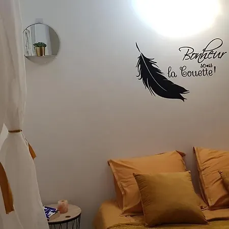 Apartment Proche Velodrome F4 Dans Villa Avec Parking Et Piscine Partagee Marseille
