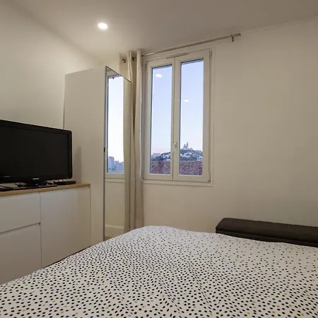 Apartment T2 Panier Vieux-port Vue Notre Dame De La Garde Marseille