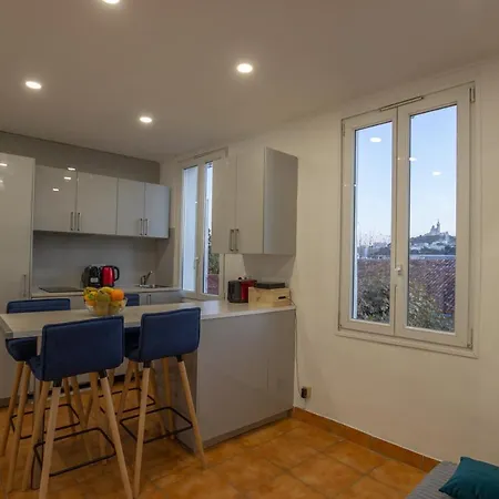 Apartment T2 Panier Vieux-port Vue Notre Dame De La Garde Marseille