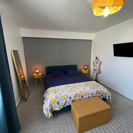 Marseille, Bel Et Spacieux De 60m²