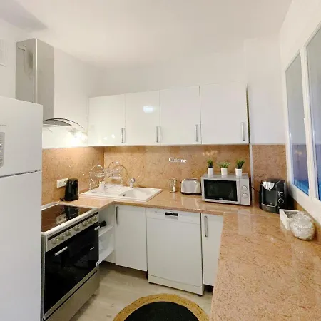 T2 Le Bien Etre 9eme-wifi-netflix-metro-parking-plage * Marseille