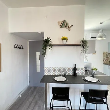 Les Temps Heureux Petite Terrasse Clim-netflix Apartment Marseille