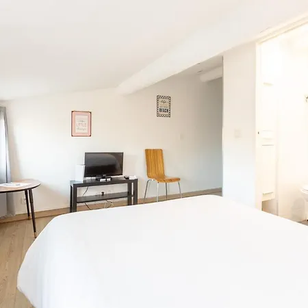 Edmond Rostand Hotel