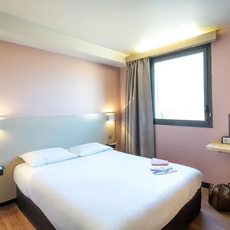 Centre La Timone Hotel