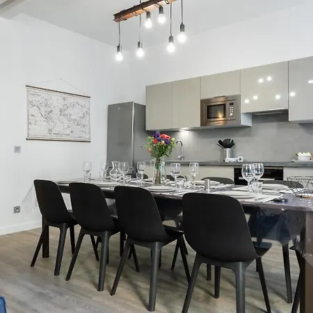 Le Divillien - Bel Et Grand Idealement Situe Apartment *