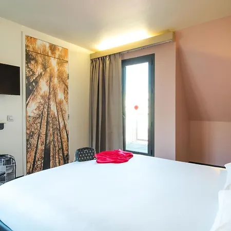 Centre La Timone Hotel