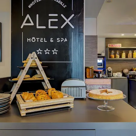 Alex & Hotel