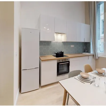 Apartment Superbe T2/duplex St Charles/joliette Renove Avec Soin *