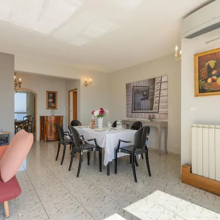 Apartment La Maison De Protis - Mse100 By Interhome *