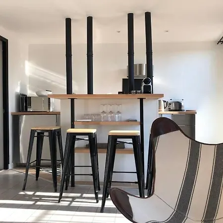 Apartment Lafrenchcasa Liberte