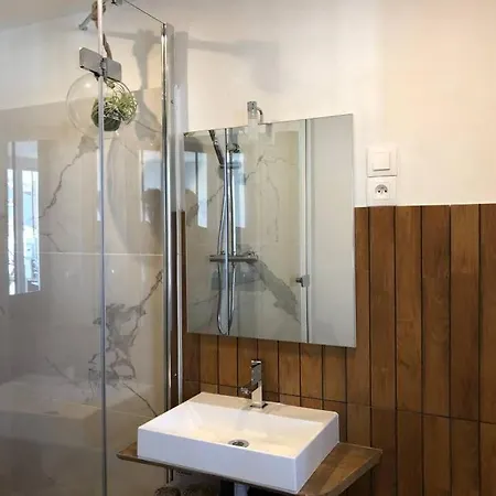 Apartment Lafrenchcasa Liberte *