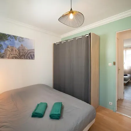 Apartment 3 Chambres Equipe 6-8 Personnes *