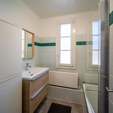 3 Chambres Equipe 6-8 Personnes Apartment
