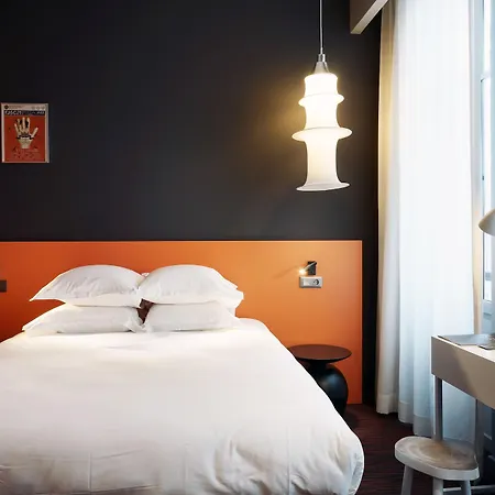 Alex & Hotel 3*